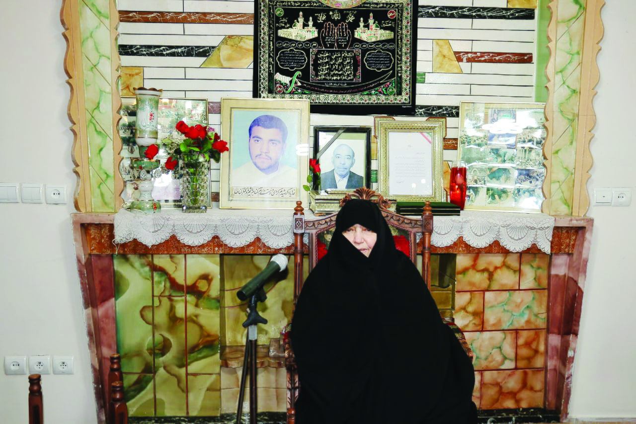 مدافع انقلاب اسلامی در لندن مدافع انقلاب اسلامی در لندن