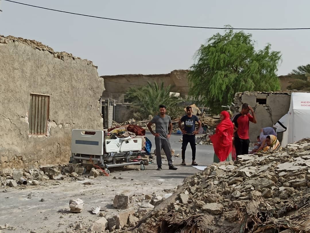 تهيه روزانه 7000 پرس غذاي گرم براي زلزلهزدگان توسط اعضاي هيئات مذهبي تهيه روزانه 7000 پرس غذاي گرم براي زلزلهزدگان توسط اعضاي هيئات مذهبي