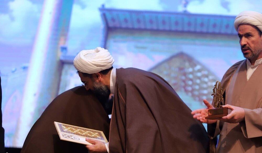 از خدمات حاج غلامعلی سماواتی تقدیر شد از خدمات حاج غلامعلی سماواتی تقدیر شد