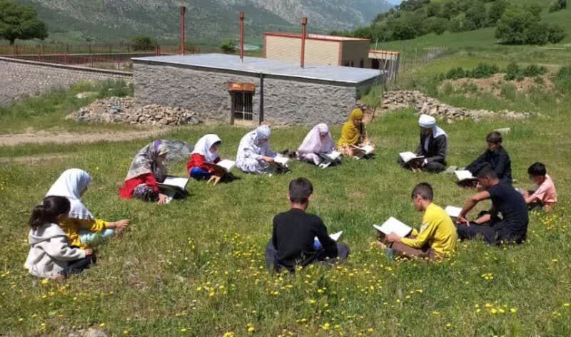 اردوهای قرآنی ابتکار ماموستای روستای تازهآباد برای مانوس شدن نوجوانان با قرآن اردوهای قرآنی ابتکار ماموستای روستای تازهآباد برای مانوس شدن نوجوانان با قرآن