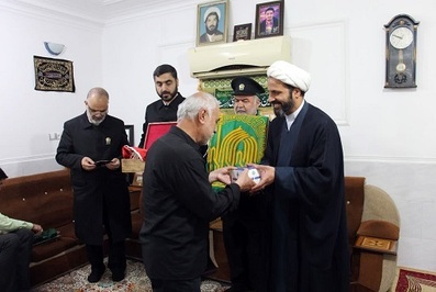 حضور خدام رضوی به همراه پرچم متبرک آستان قدس در علی آبادکتول