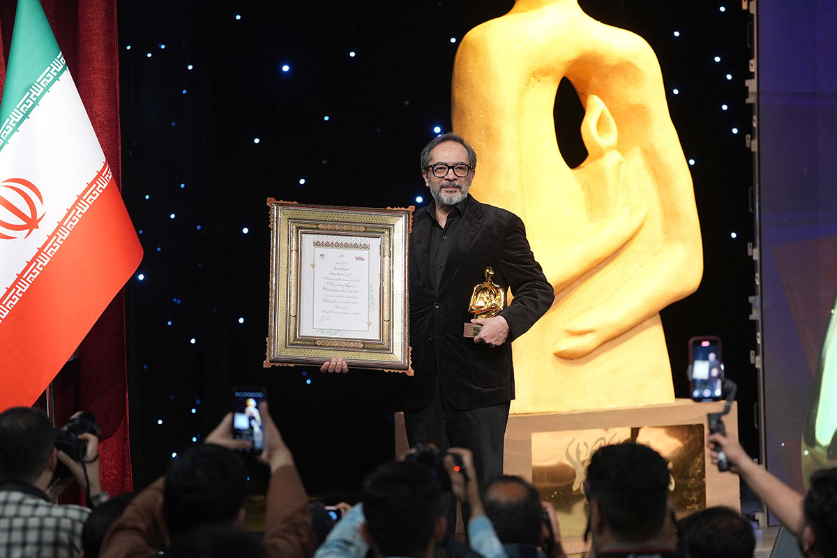 卡伦·霍马云法尔被评为年度艺术人物