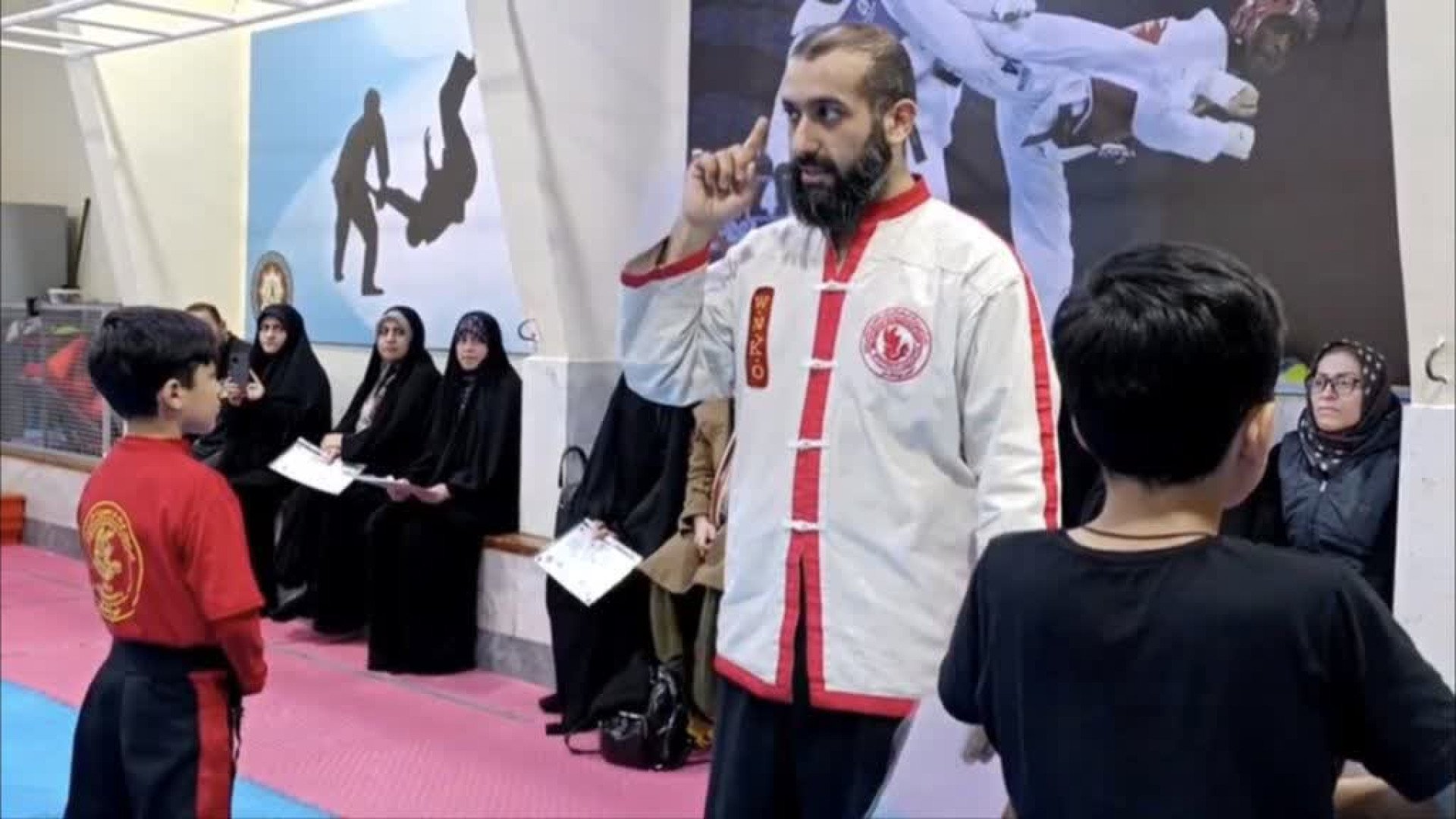 گلستان | دست‌بوسی مادران؛ سنتی منحصر به فرد در ورزش استان گلستان