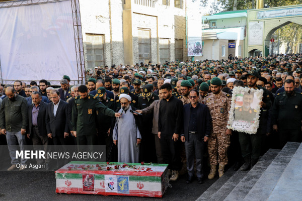 تشییع پیکر مطهر سردار شهید حاج حمید مازندرانی در گلستان