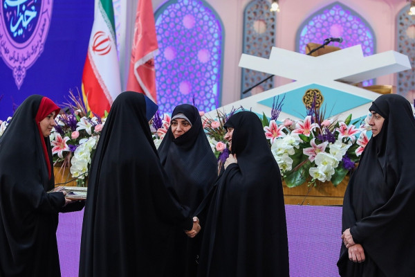 مراسم بزرگداشت دو بانوی معلم قرآنی ملایر برگزار می‌شود