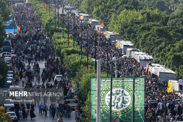 数公里长的古迪尔游行在各省举行