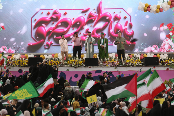 “如星星一般” 活动：伊朗最大的女生庆典