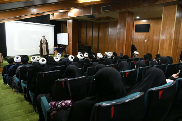 نشست مدیران و شورای راهبردی بانوان سازمان تبلیغات اسلامی در شیراز