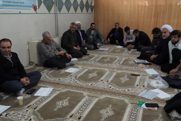 نشست تخصصی «عملیات زندگی با آیه‌ها» استان همدان 1404