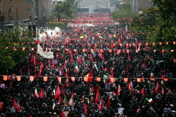 آیین تشییع پیکر مطهر رهبر شهید انقلاب در تهران برگزار شد
