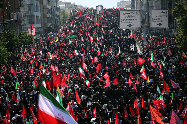 آیین تشییع پیکر مطهر رهبر شهید انقلاب در تهران برگزار شد