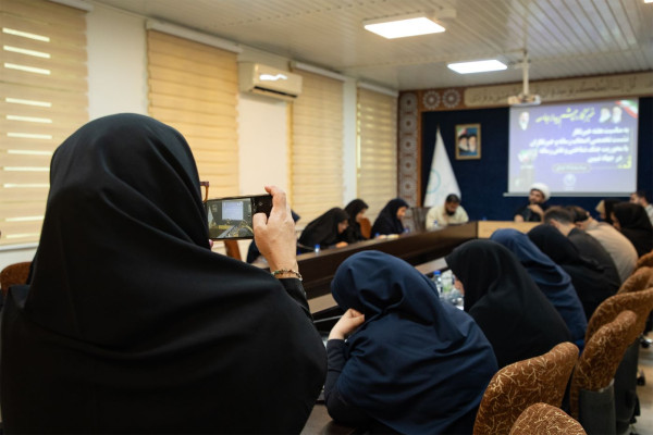 نشست خبری به مناسبت هفته خبرنگار