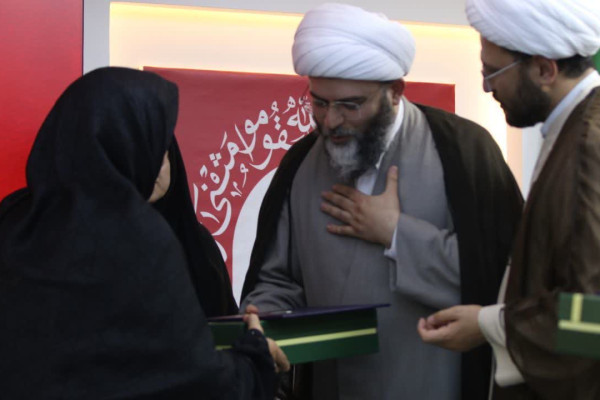 نشست صمیمانه ریاست مکرم سازمان تبلیغات اسلامی با پرچمداران نهضت