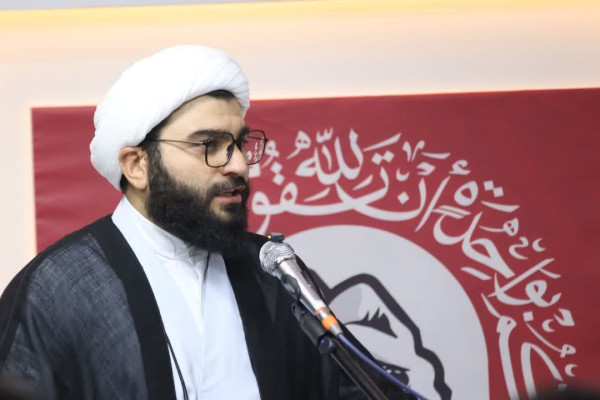 نشست صمیمی و راهبردی فعالان فرهنگی و هنرمندان استان مرکزی با حضور حجت‌الاسلام قمی