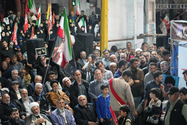 تجمع شبانه مردم اردبیل در اربعین رهبر شهید