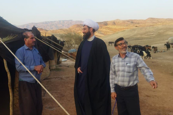 عشایر نقش کلیدی در حفظ هویت دینی و انقلابی جامعه دارند