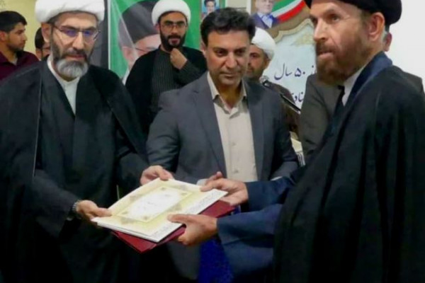 مراسم تجلیل از پنجاه سال خدمات تبلیغی حجت‌الاسلام سید حبیب کراماتی برگزار شد